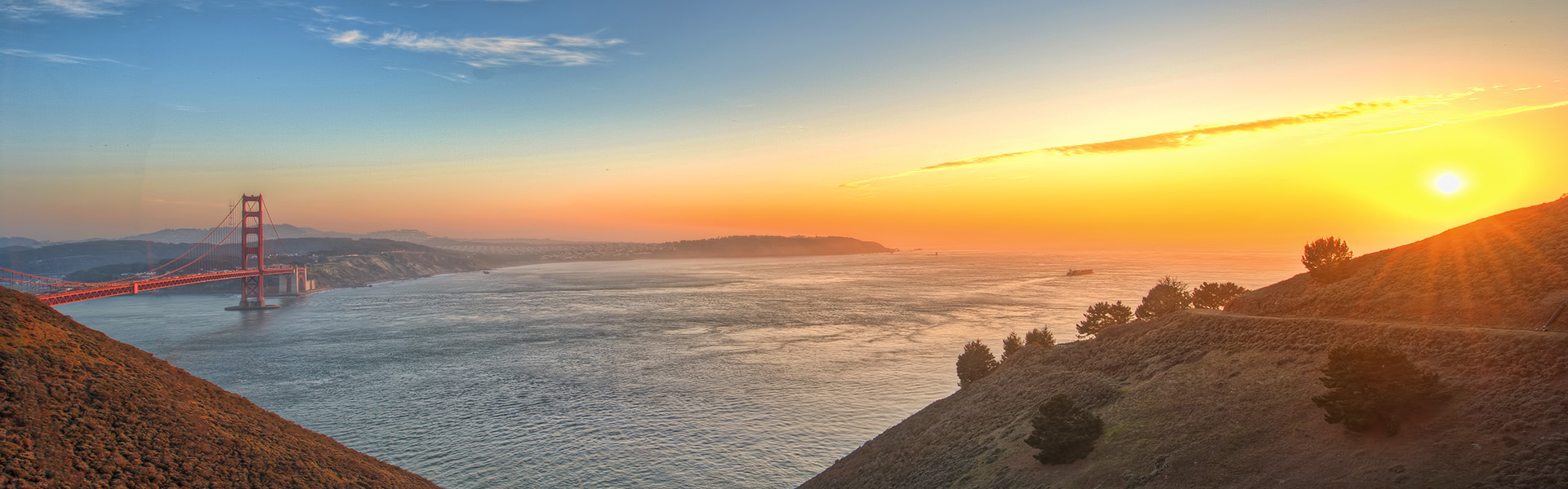 Golden Gate bridge during sunset